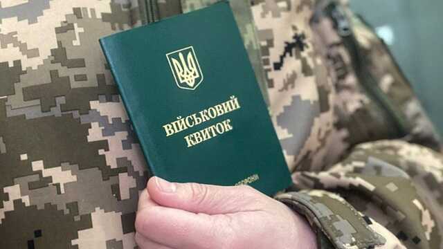 У тимчасово окупованому Маріуполі лунали вибухи: Андрющенко говорить про ураження ППО