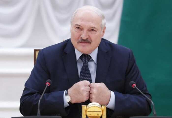 Диктатор Лукашенко погрожує війною за спроби приєднання територій до РФ