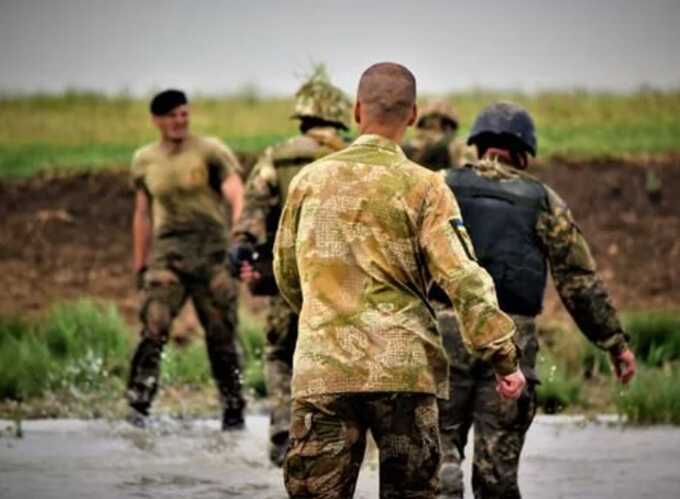 У мережі публікують кадри знущань над військовими у 211-й ПМБр