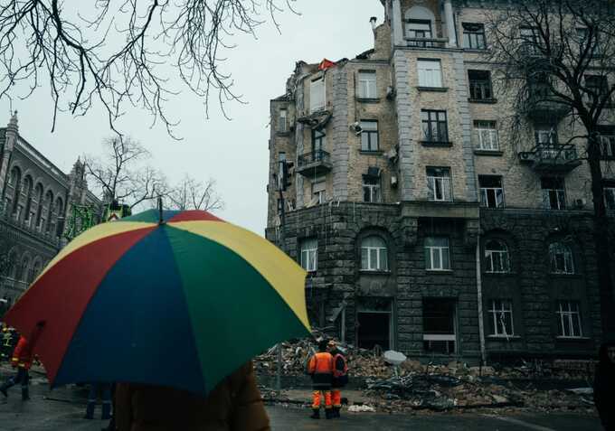 У Києві на Печерську рятувальники завершили розбір завалів на місці удару 1 січня