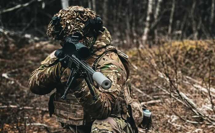 ЗСУ знищили замасковані ворожі автівки, оснащені РЕБ, на Півдні України